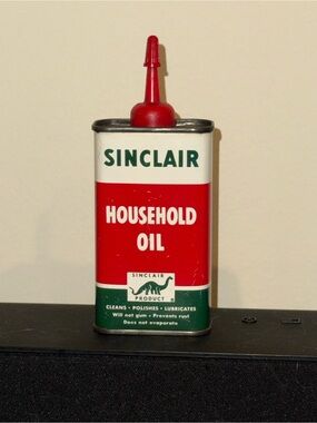 Antique Sinclair oil can